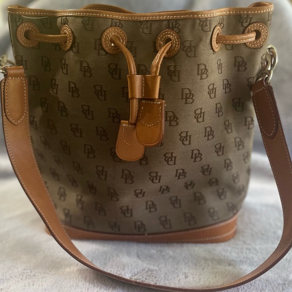 **SALE** 🤩🛍️ 2 (two) Dooney & Bourke drawstring bucket purses - Picture 8 of 15